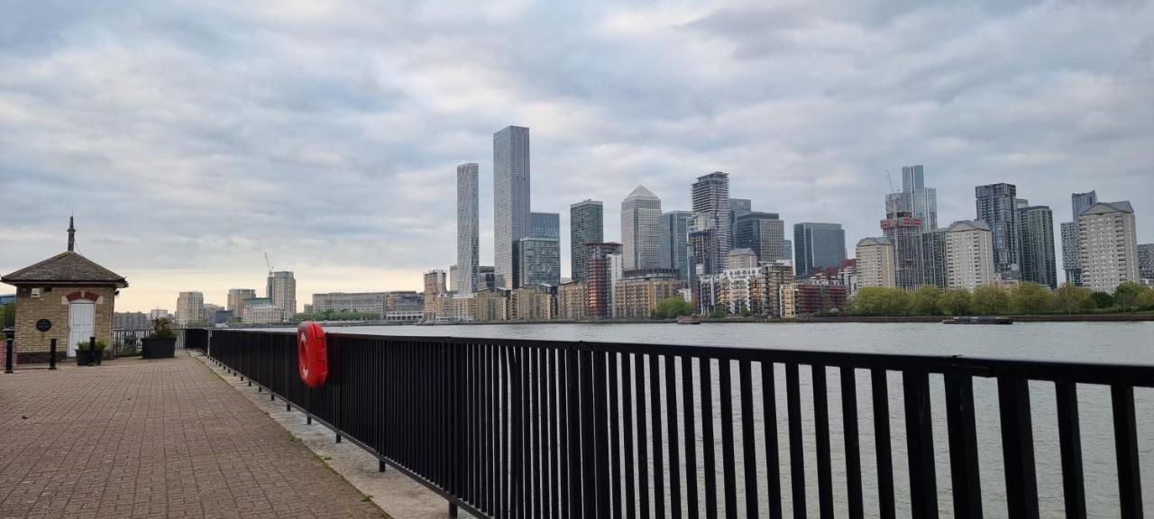 Stunning Massive Bedroom +Direct Thames River View London Ngoại thất bức ảnh