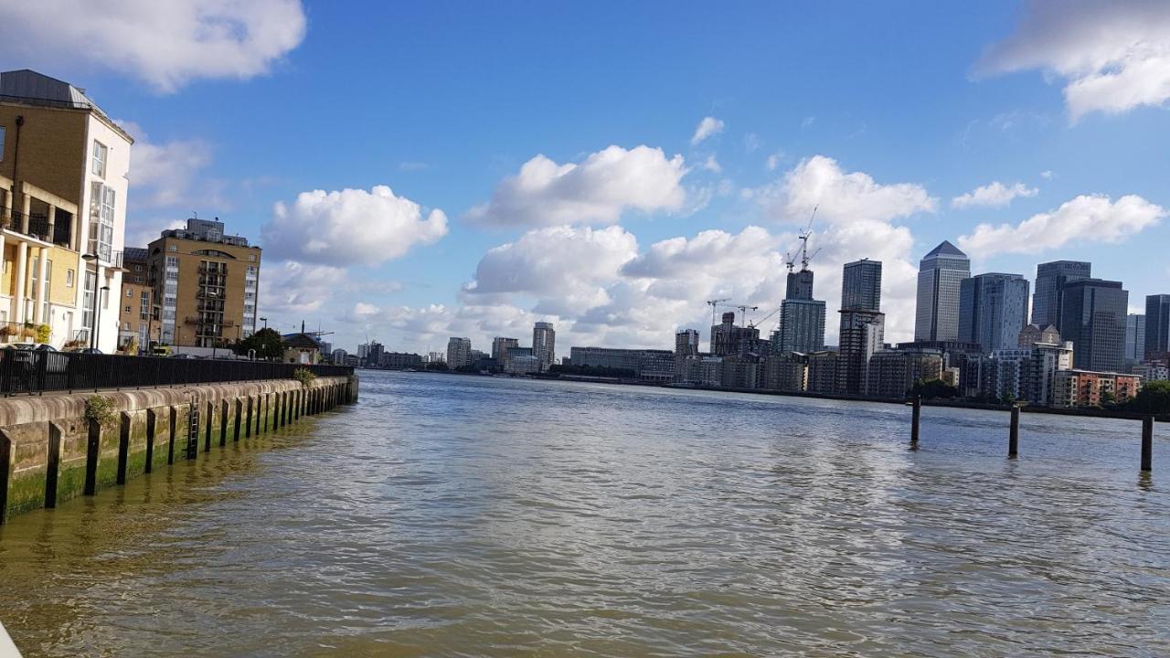 Stunning Massive Bedroom +Direct Thames River View London Ngoại thất bức ảnh