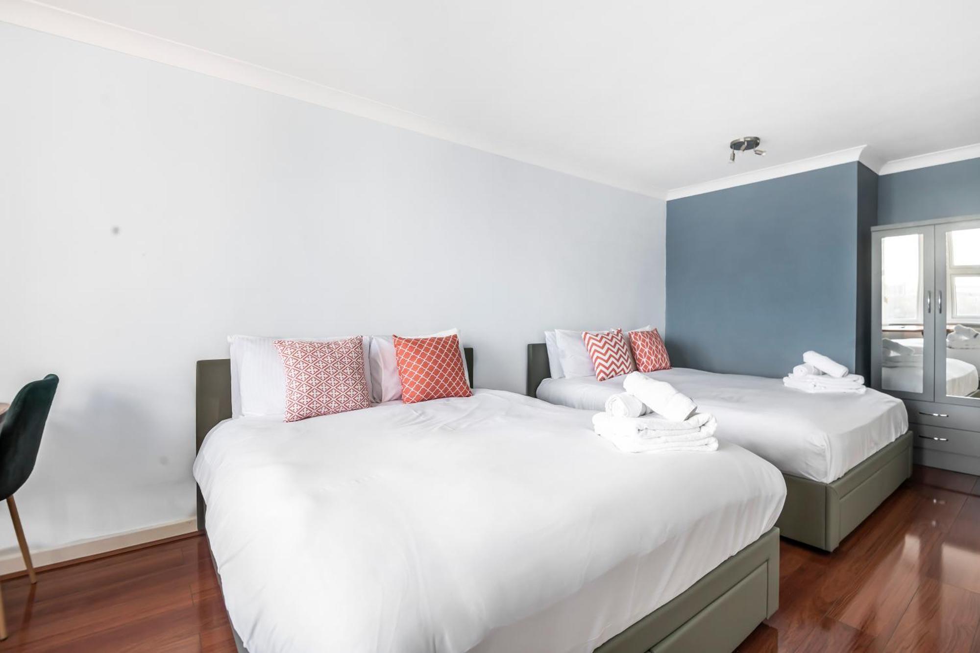 Stunning Massive Bedroom +Direct Thames River View London Ngoại thất bức ảnh
